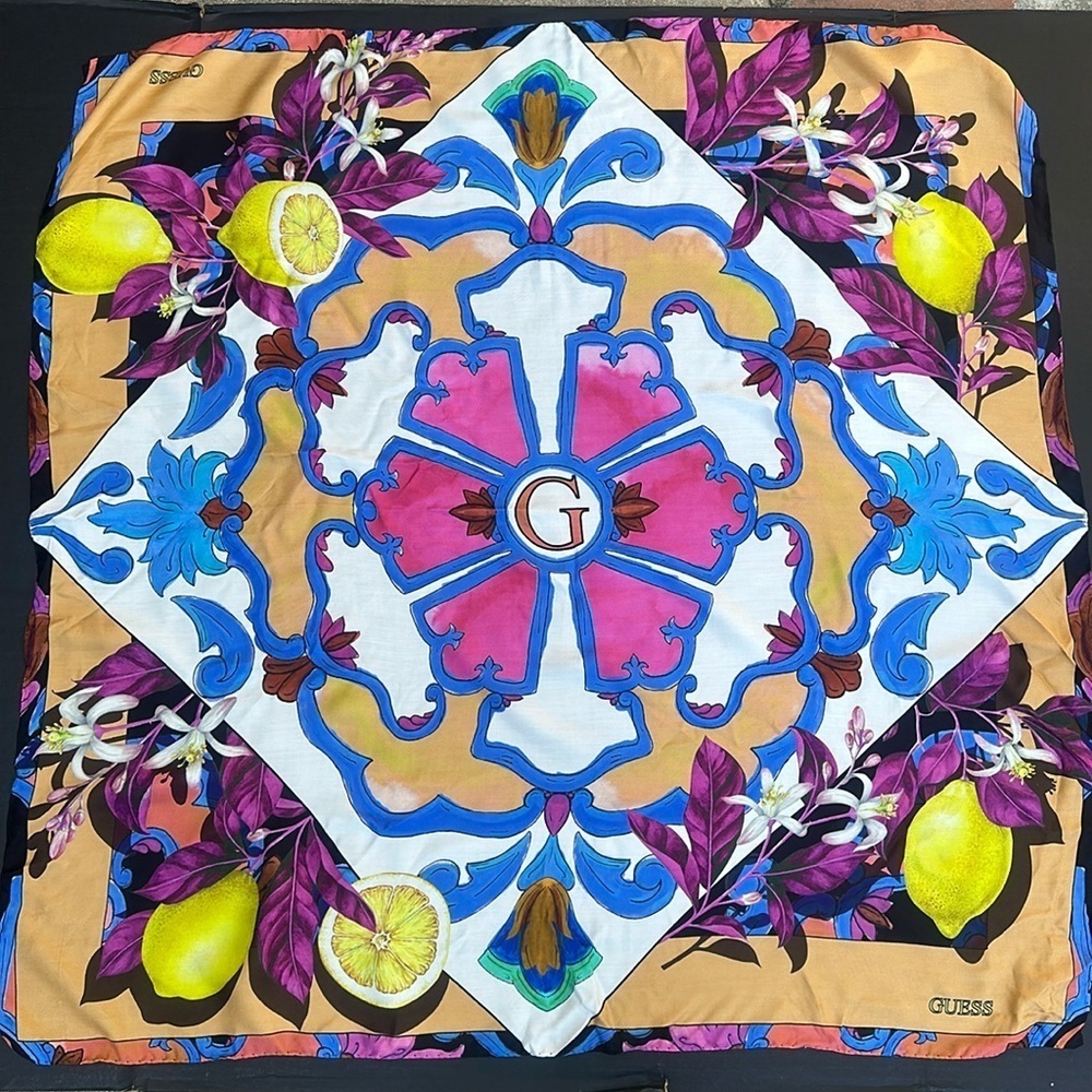 New GUESS Multicolor Scarf - Picture 2 of 4